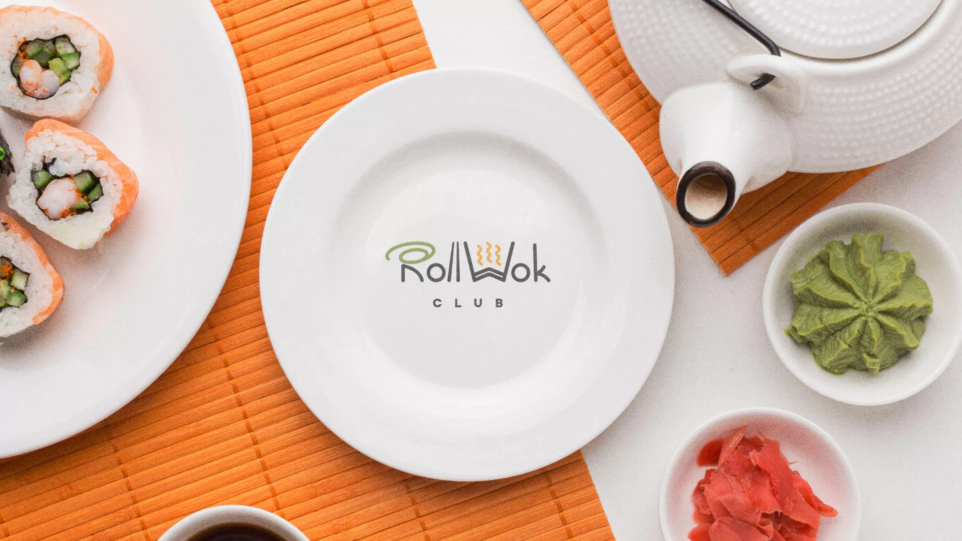Разработка логотипа и фирменного стиля суши-бара «Roll Wok Club» в Щиграх